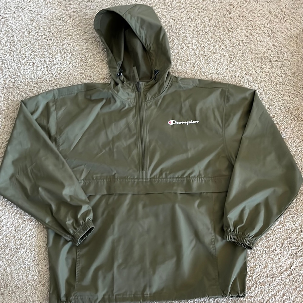 Men’s L Champion windbreaker - olive
